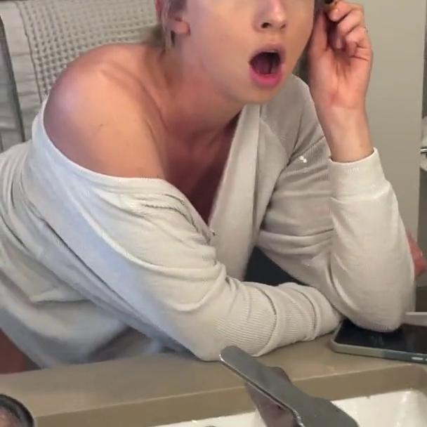 Itsmecat Fucked From Behind While Getting Ready Video Leaked