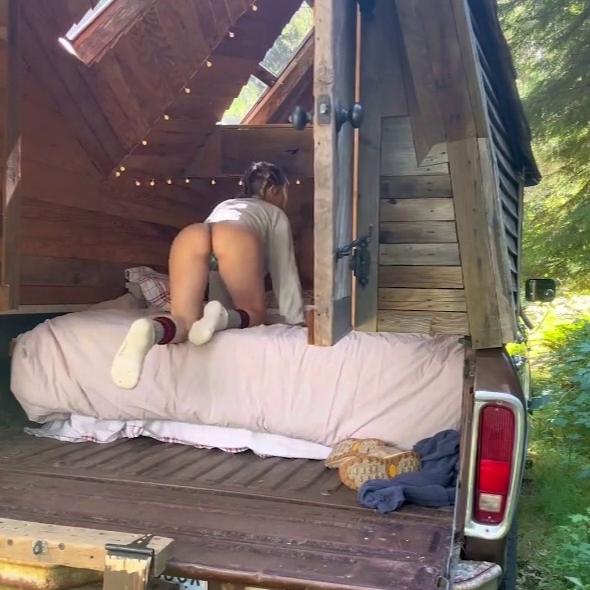 Sara Underwood Nude Camping PPV Video Leaked