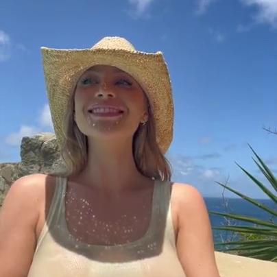 Daisy Keech Pool Tits Tease Onlyfans Video Leaked